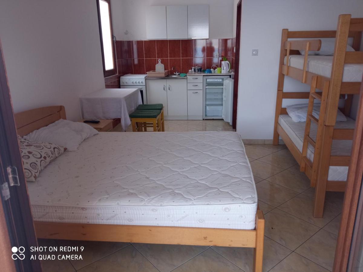 Apartments Petrovic Тиват Екстериор снимка
